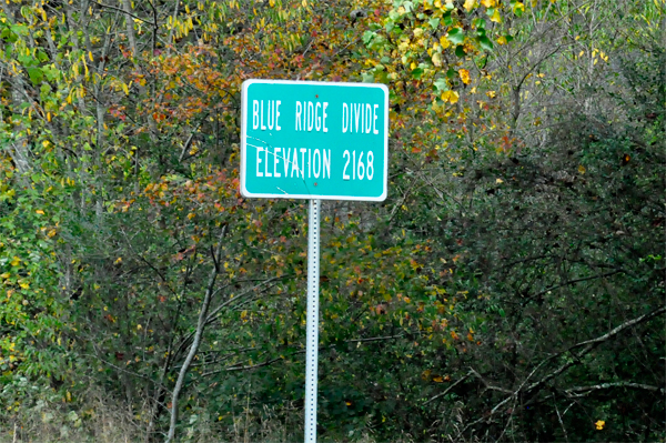 Blue Ridge Divide elevation sign